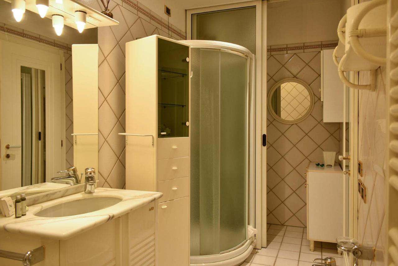 Tito Livio Deluxe Accommodation Padova Exterior photo